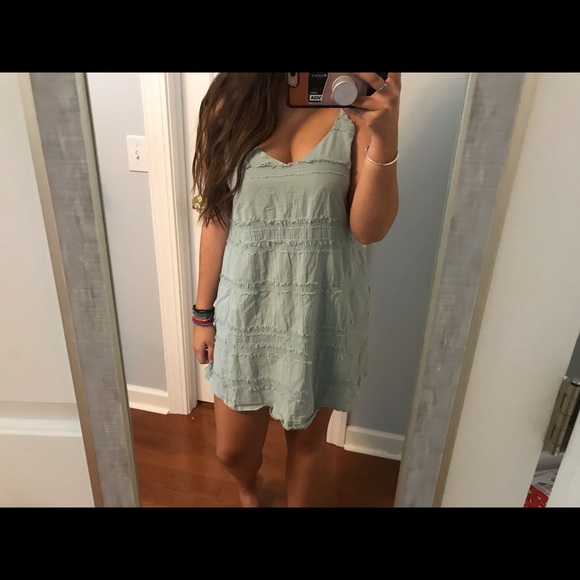 Dress - Picture 3 of 4